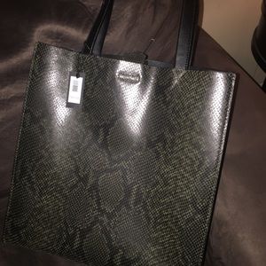 Banana Republic tote NWT